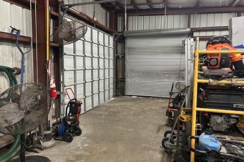 Propiedad comercial en venta en Punta Gorda, Florida, 241.17 m2 № 1918505 - foto 13