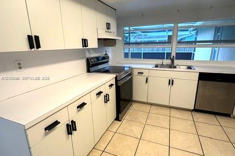 Villa ou maison à louer à Sunrise, Floride: 4 chambres, 168.99 m2 № 2407821 - photo 3