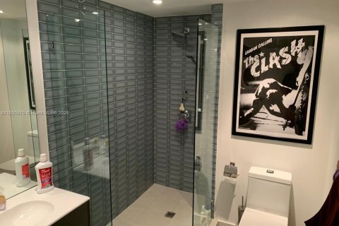 Снять в аренду кондоминиум в Майами, Флорида 2 спальни, 152.36м2, № 1950254 - фото 14