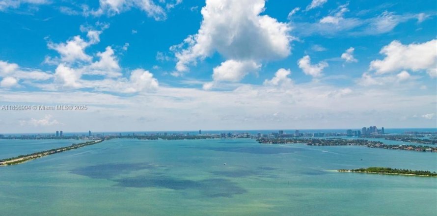 Condo à Miami, Floride, 2 chambres № 1878994