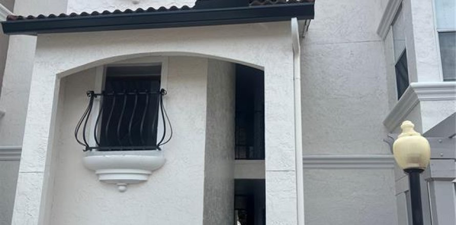 Кондоминиум с 6 комнатами в Орландо, Флорида № 2095120