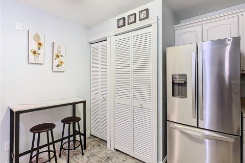 Condo in Kissimmee, Florida, 3 bedrooms  № 1754840 - photo 11