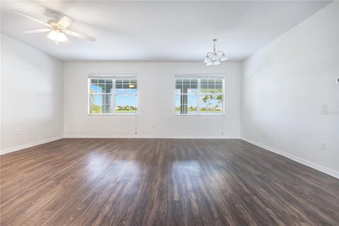 House in Apollo Beach, Florida 4 bedrooms, 339.37 sq.m. № 2208623 - photo 7