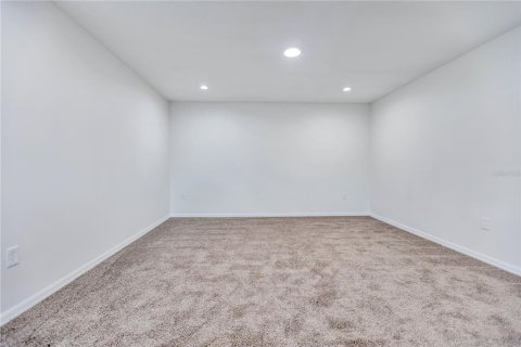 House in Apollo Beach, Florida 4 bedrooms, 339.37 sq.m. № 2208623 - photo 16