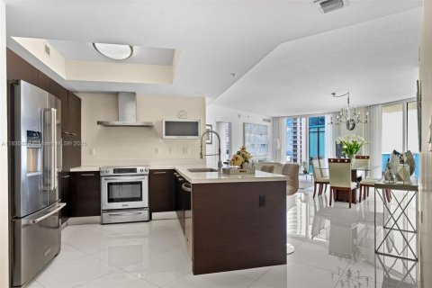Copropriété à vendre à Sunny Isles Beach, Floride: 3 chambres, 134.43 m2 № 1818372 - photo 2