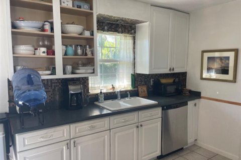House in Flagler Beach, Florida 2 bedrooms, 94.39 sq.m. № 2389468 - photo 15