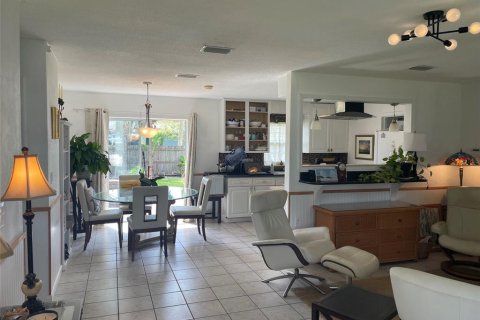 House in Flagler Beach, Florida 2 bedrooms, 94.39 sq.m. № 2389468 - photo 21