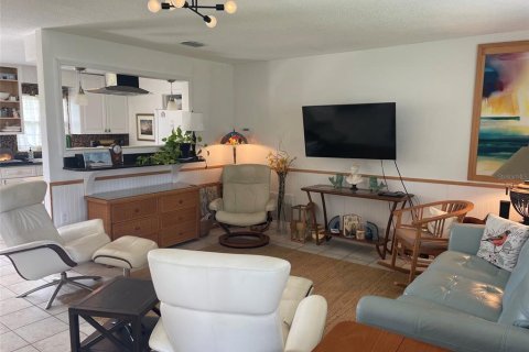 House in Flagler Beach, Florida 2 bedrooms, 94.39 sq.m. № 2389468 - photo 12