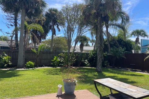House in Flagler Beach, Florida 2 bedrooms, 94.39 sq.m. № 2389468 - photo 7