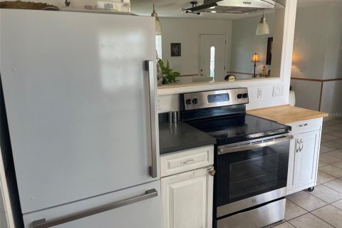 House in Flagler Beach, Florida 2 bedrooms, 94.39 sq.m. № 2389468 - photo 17
