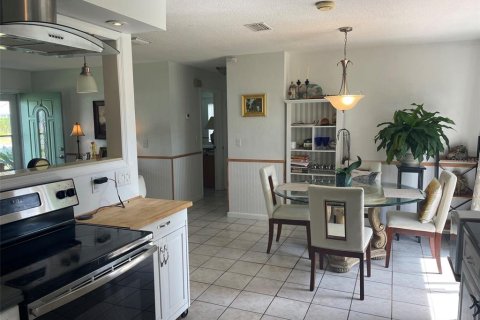 House in Flagler Beach, Florida 2 bedrooms, 94.39 sq.m. № 2389468 - photo 18