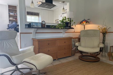 House in Flagler Beach, Florida 2 bedrooms, 94.39 sq.m. № 2389468 - photo 11