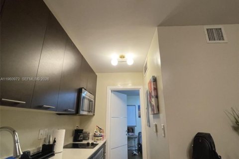 Снять в аренду квартиру в Майами-Бич, Флорида 1 спальня, 40.51м2, № 2024551 - фото 5