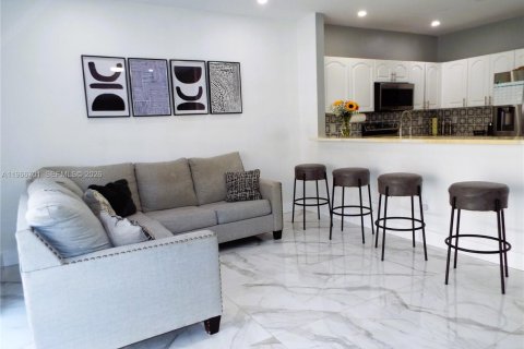 Adosado en venta en Cutler Bay, Florida, 3 dormitorios, 139.73 m2 № 2028897 - foto 15