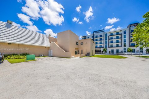 Commercial property in Palmetto Bay, Florida № 2076776 - photo 29