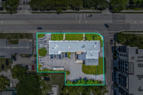 Commercial property in Palmetto Bay, Florida № 2076776 - photo 5