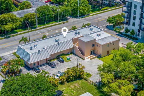 Commercial property in Palmetto Bay, Florida № 2076776 - photo 4