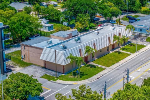 Commercial property in Palmetto Bay, Florida № 2076776 - photo 2
