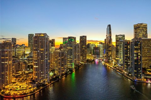 Condo in Miami, Florida, 4 bedrooms  № 1953389 - photo 8