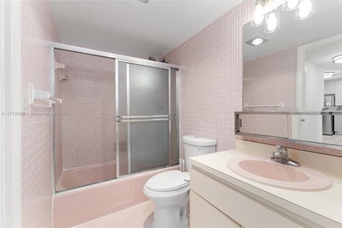 Купить кондоминиум в Майами-Бич, Флорида 1 спальня, 60.76м2, № 2053703 - фото 14