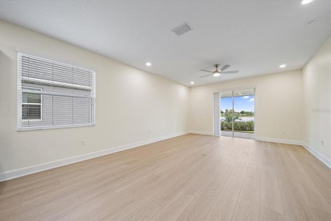 House in Sarasota, Florida 4 bedrooms, 198.72 sq.m. № 2221378 - photo 24