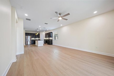 House in Sarasota, Florida 4 bedrooms, 198.72 sq.m. № 2221378 - photo 25