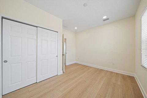 House in Sarasota, Florida 4 bedrooms, 198.72 sq.m. № 2221378 - photo 13