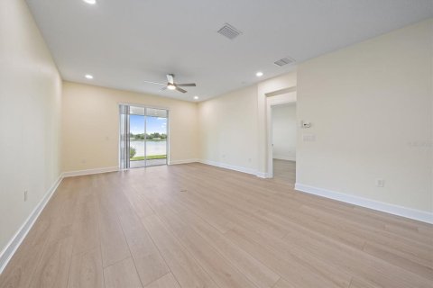 House in Sarasota, Florida 4 bedrooms, 198.72 sq.m. № 2221378 - photo 22