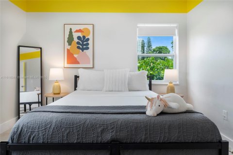 Casa en alquiler en Miami, Florida, 3 dormitorios, 115.94 m2 № 1864512 - foto 17