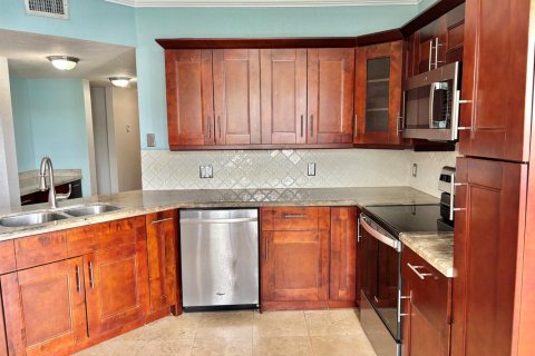 Copropriété à vendre à North Lauderdale, Floride: 3 chambres, 144.28 m2 № 2390302 - photo 8