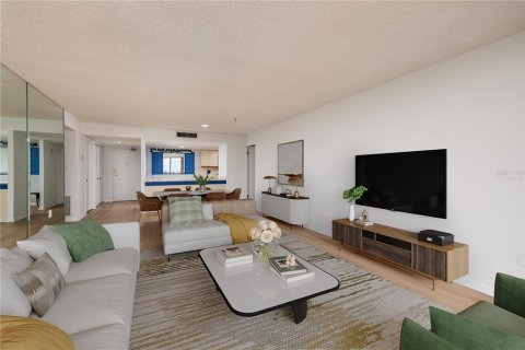 Condo in Treasure Island, Florida, 2 bedrooms  № 2353381 - photo 7