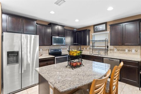 Townhouse in MAGNOLIA PARK in Riverview, Florida 2 bedrooms, 122.63 sq.m. № 1907317 - photo 3