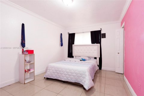 Condominio en venta en Hialeah, Florida, 3 dormitorios, 101.26 m2 № 2067230 - foto 15