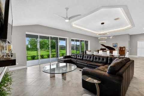 Casa en venta en The Villages, Florida, 3 dormitorios, 239.78 m2 № 2157458 - foto 7