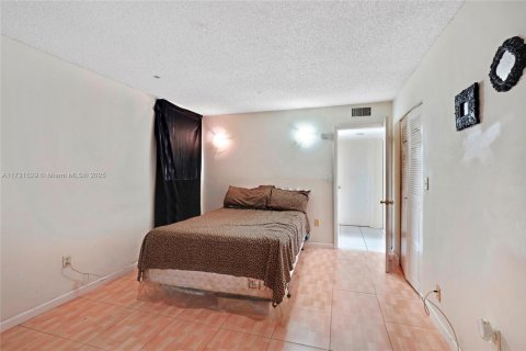 Condominio en venta en North Lauderdale, Florida, 2 dormitorios, 92.9 m2 № 1481824 - foto 20