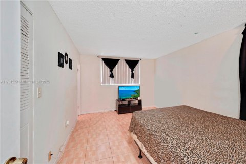 Condominio en venta en North Lauderdale, Florida, 2 dormitorios, 92.9 m2 № 1481824 - foto 18