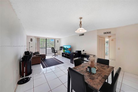 Condominio en venta en North Lauderdale, Florida, 2 dormitorios, 92.9 m2 № 1481824 - foto 10