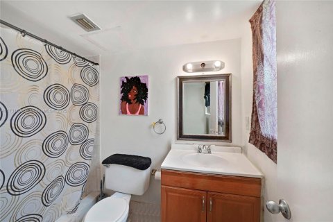 Condominio en venta en North Lauderdale, Florida, 2 dormitorios, 92.9 m2 № 1481824 - foto 24