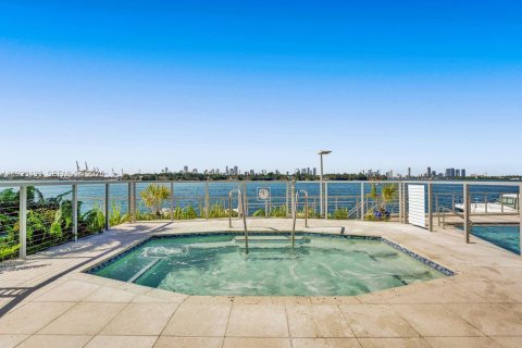 Купить кондоминиум в Майами-Бич, Флорида 1 спальня, 75.25м2, № 1982512 - фото 12