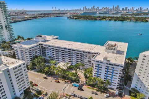 Купить кондоминиум в Майами-Бич, Флорида 1 спальня, 75.25м2, № 1982512 - фото 16