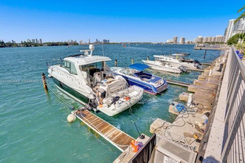 Купить кондоминиум в Майами-Бич, Флорида 1 спальня, 75.25м2, № 1982512 - фото 23