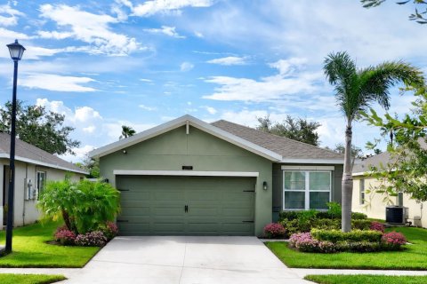 House in Port St. Lucie, Florida 3 bedrooms, 142.6 sq.m. № 2261308