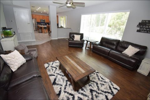 House in Riverview, Florida 5 bedrooms, 306.39 sq.m. № 1907287 - photo 13