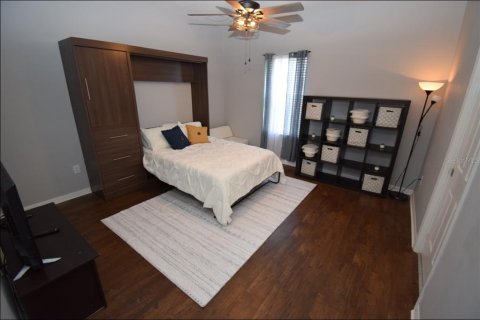 House in Riverview, Florida 5 bedrooms, 306.39 sq.m. № 1907287 - photo 15