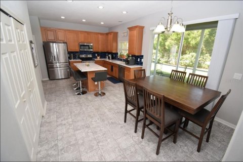 House in Riverview, Florida 5 bedrooms, 306.39 sq.m. № 1907287 - photo 9