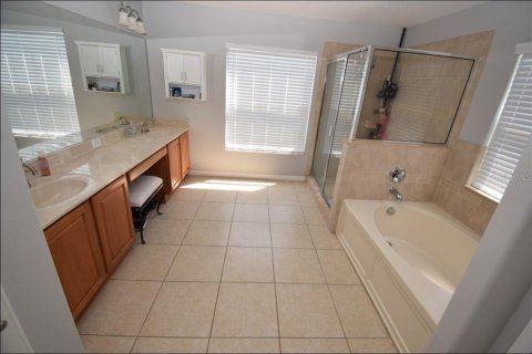 Villa ou maison à vendre à Riverview, Floride: 5 chambres, 306.39 m2 № 1907287 - photo 24