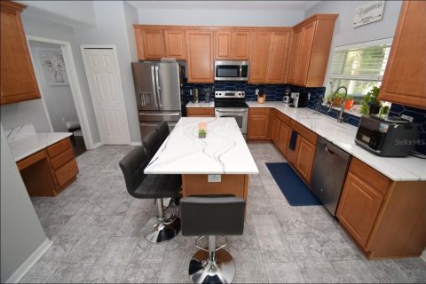 House in Riverview, Florida 5 bedrooms, 306.39 sq.m. № 1907287 - photo 8