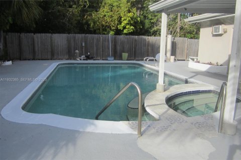 Снять в аренду квартиру в Холливуд, Флорида 263.75м2, № 1990622 - фото 5