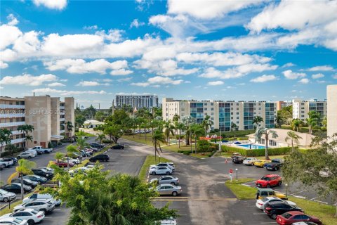 Condominio en venta en Dania Beach, Florida, 2 dormitorios, 110.55 m2 № 1982227 - foto 28