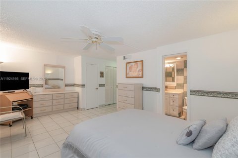 Condominio en venta en Dania Beach, Florida, 2 dormitorios, 110.55 m2 № 1982227 - foto 18